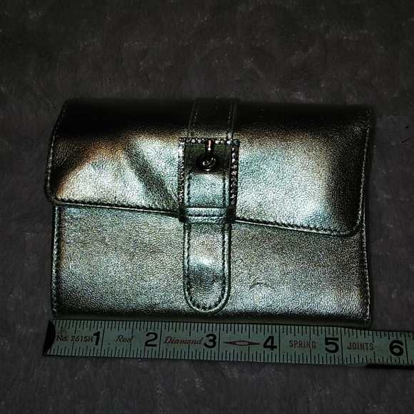 Express Metallic Gold đź’› Leather Wallet - Picture 8 of 9